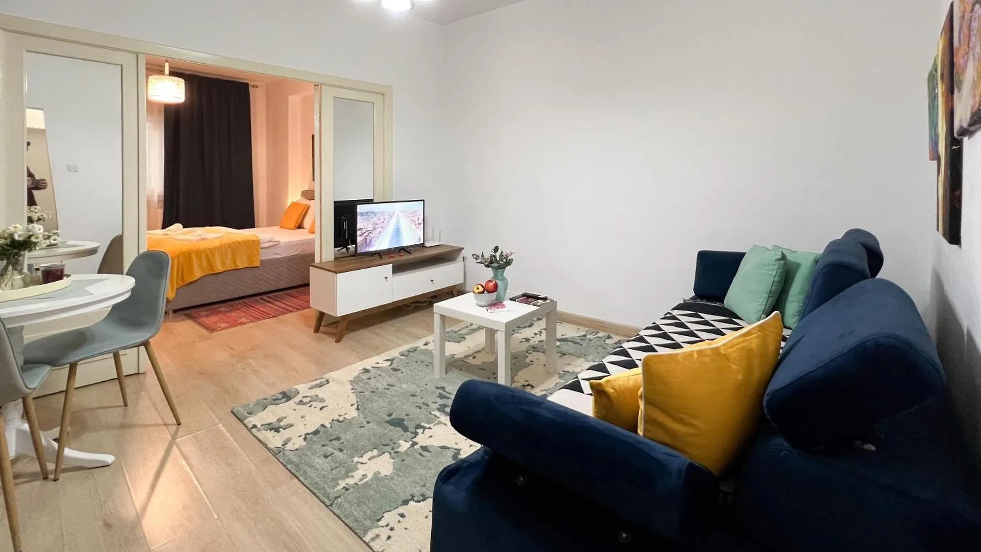 Old City Cozy Apartment Boekarest